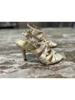 🤍 RSVP White Strappy Heels — Size 8.5